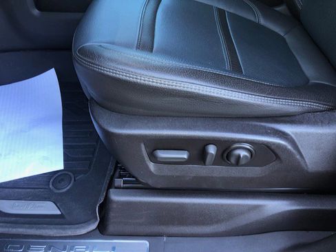 Used 2023 GMC Sierra 3500 Denali w/ Denali Ultimate Package image 16