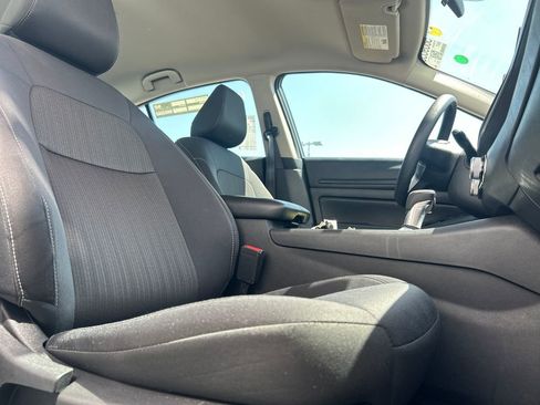 Used 2024 Nissan Altima 2.5 SV FWD image 29