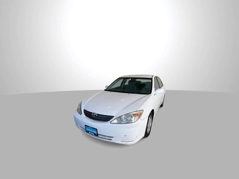 Used 2002 Toyota Camry LE image 4
