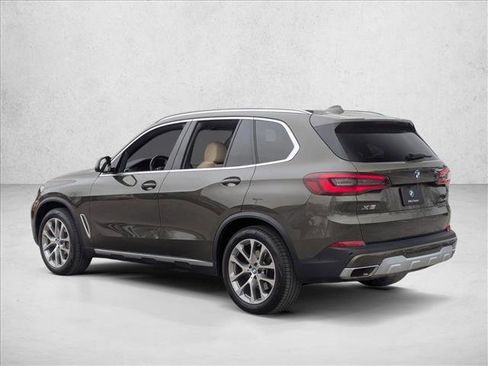 Certified 2022 BMW X5 xDrive40i w/ Premium Package image 8