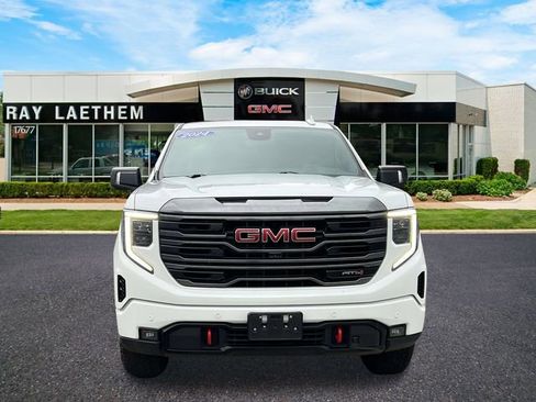 Used 2024 GMC Sierra 1500 AT4 image 8