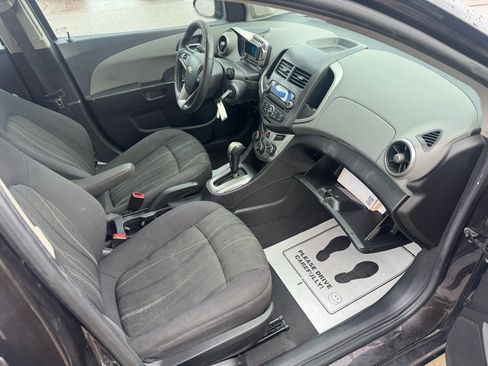 Used 2015 Chevrolet Sonic LT image 11