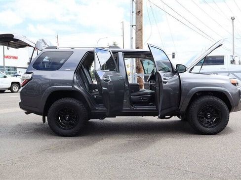Used 2021 Toyota 4Runner SR5 Premium w/ Moonroof Package AWD/4WD image 37