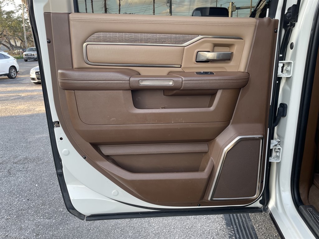 Used 2019 RAM 3500 Limited AWD/4WD image 43