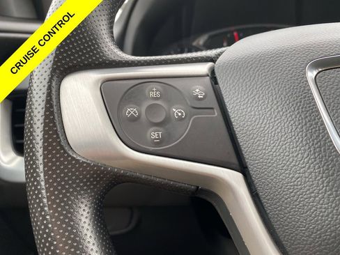 Used 2024 GMC Terrain SLE FWD image 11