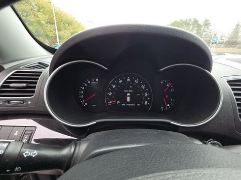 Used 2015 Kia Sorento EX image 8