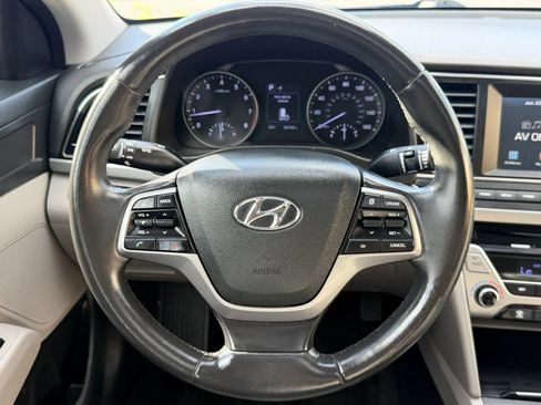 Used 2018 Hyundai Elantra Value Edition w/ Cargo Package FWD image 16