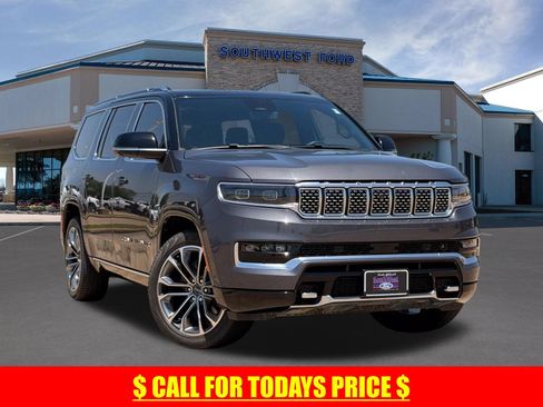 Used 2024 Jeep Grand Wagoneer Series III w/ Rear Seat Video Group 1 AWD/4WD image 1