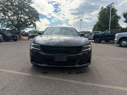 Used 2023 Dodge Charger SXT RWD image 2