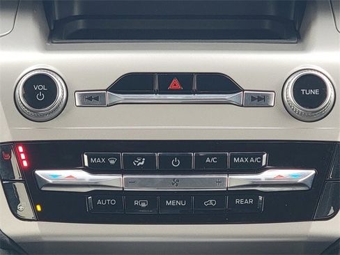 Certified 2022 Ford Explorer XLT w/ Equipment Group 202A image 30