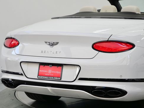 Used 2022 Bentley Continental GT AWD/4WD image 46