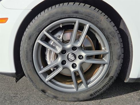 Used 2022 Porsche Panamera 4 image 24