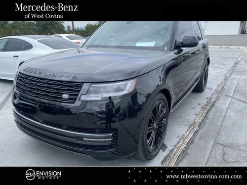 Used 2025 Land Rover Range Rover SE AWD/4WD image 1