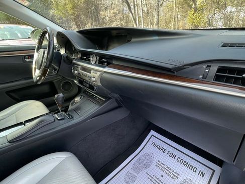 Used 2015 Lexus ES 350 w/ Luxury Package image 27