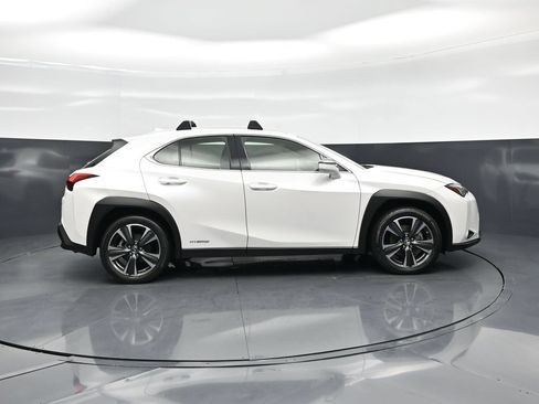 Used 2020 Lexus UX 250h w/ Premium Package AWD/4WD image 21