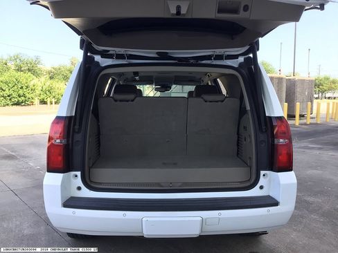 Used 2018 Chevrolet Tahoe LT w/ LT Signature Package RWD image 17