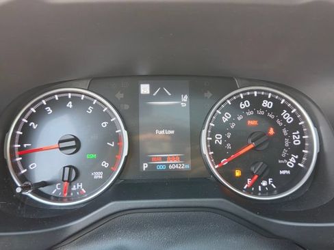 Used 2022 Toyota RAV4 XLE w/ Convenience Package AWD/4WD image 25