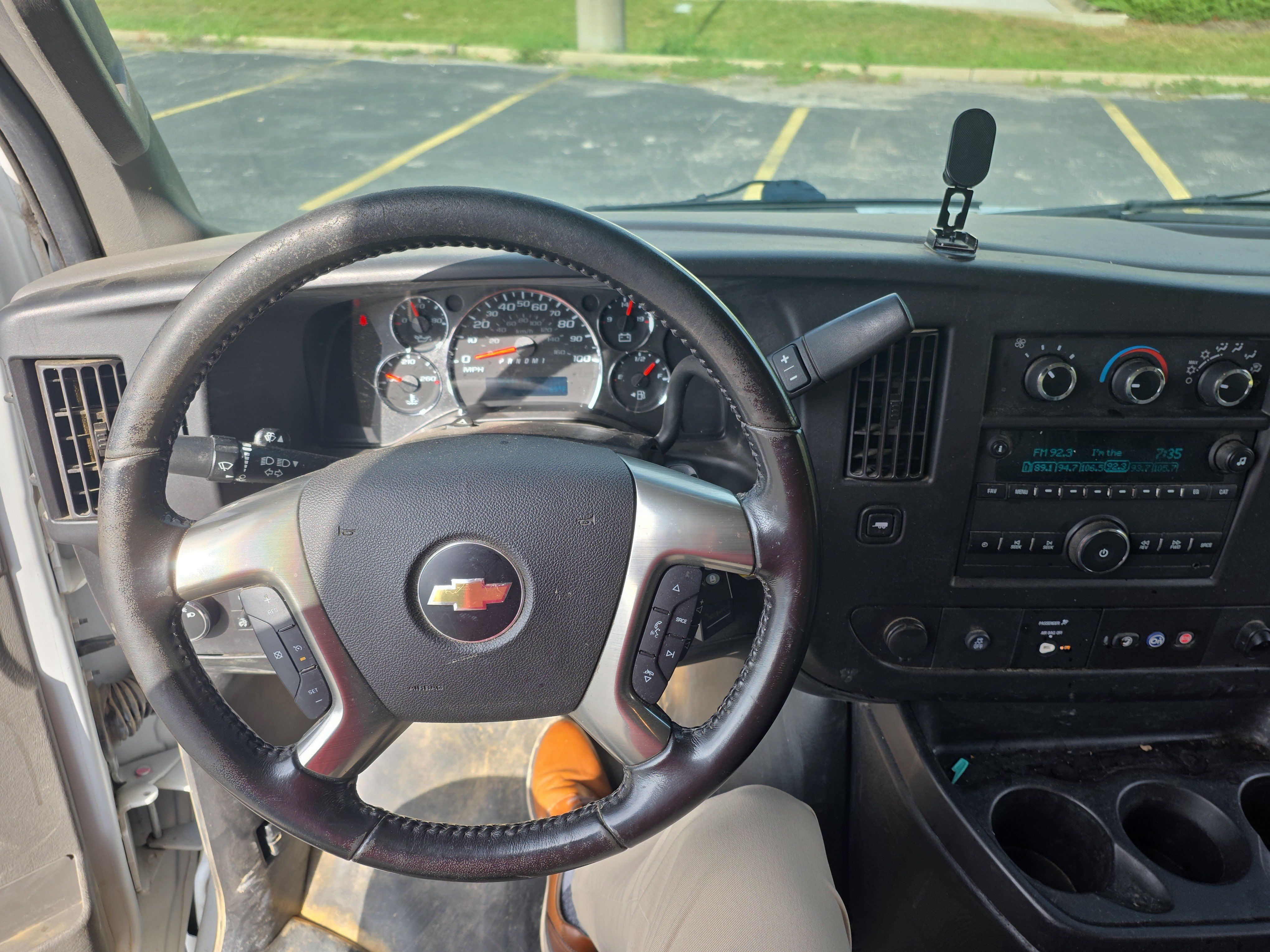 Used 2019 Chevrolet Express 3500 w/ Power Convenience Package RWD image 13