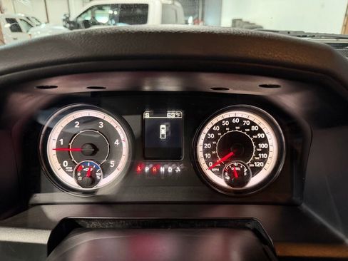 Used 2017 RAM 2500 Tradesman w/ Chrome Appearance Group AWD/4WD image 12
