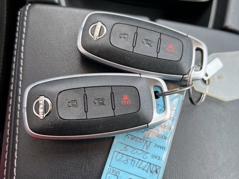 Certified 2025 Nissan Rogue S image 30