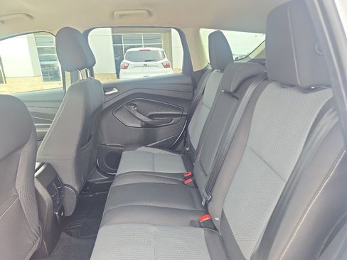 Used 2017 Ford Escape SE w/ Equipment Group 201A AWD/4WD image 14