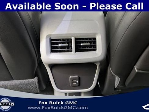 Certified 2024 GMC Terrain SLT image 27