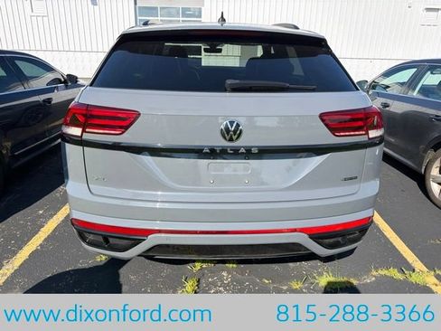 Used 2023 Volkswagen Atlas Cross Sport SEL R-Line AWD/4WD image 5