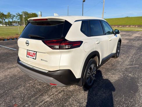 Used 2021 Nissan Rogue SV AWD/4WD image 11