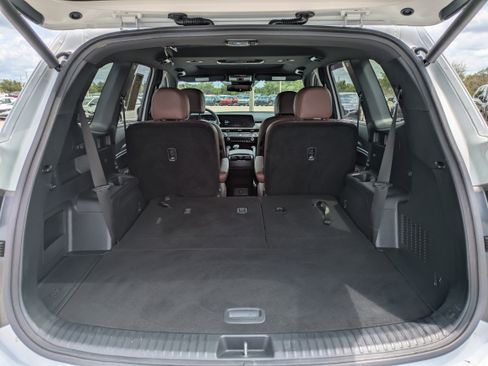 Used 2024 Kia Telluride EX w/ EX Captain's Chair Package FWD image 14