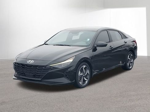 Used 2023 Hyundai Elantra SEL w/ Convenience Package image 1