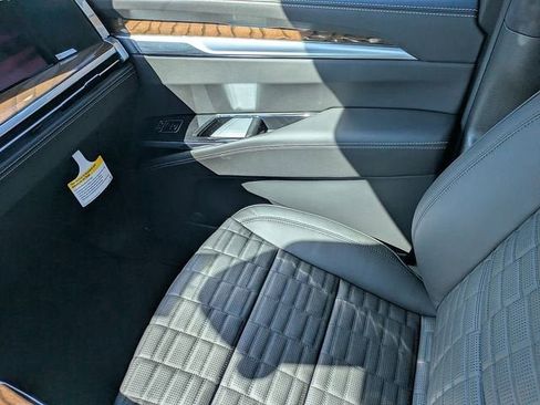 New 2026 Cadillac Escalade Platinum Sport w/ LPO, ONYX Package AWD/4WD image 17