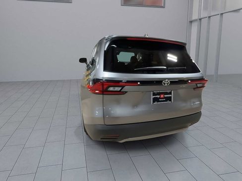 Used 2026 Toyota Grand Highlander Platinum image 7