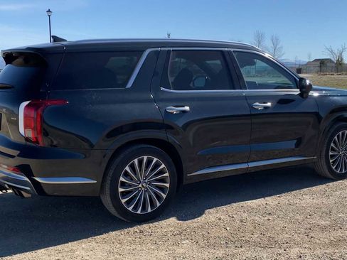 Used 2024 Hyundai Palisade Calligraphy image 9