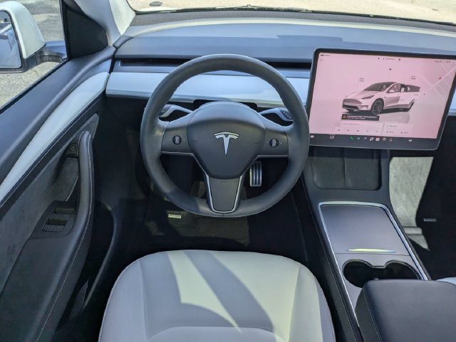 Used 2024 Tesla Model Y Performance AWD/4WD image 21