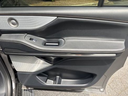 New 2025 Lincoln Navigator L Black Label AWD/4WD image 17