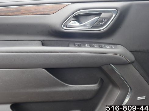 Used 2023 Chevrolet Suburban Premier AWD/4WD image 20