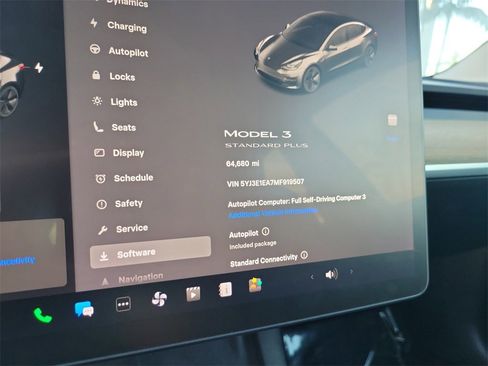 Used 2021 Tesla Model 3 Standard Range Plus image 23