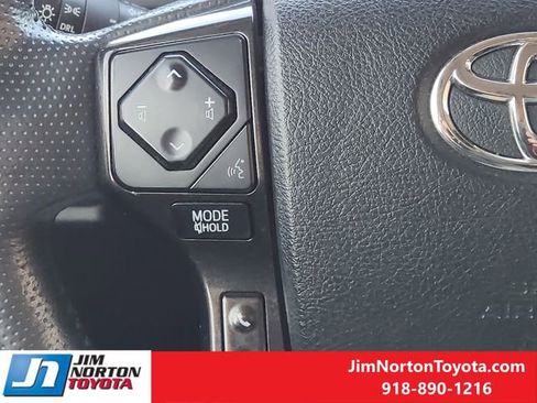 Used 2024 Toyota 4Runner TRD Off-Road Premium image 28