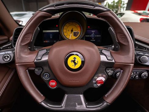 Certified 2014 Ferrari 458 Spider RWD image 33