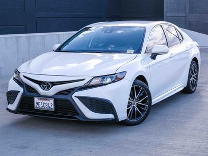 Used 2023 Toyota Camry SE w/ Convenience Package