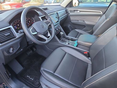 Used 2023 Volkswagen Atlas SE image 17