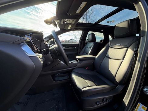 Certified 2025 Cadillac XT5 Premium Luxury image 35