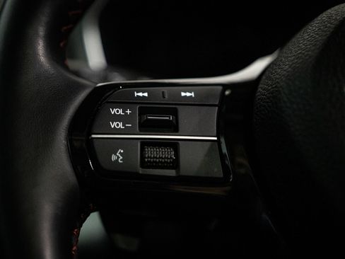 Used 2025 Honda Pilot Black Edition image 20