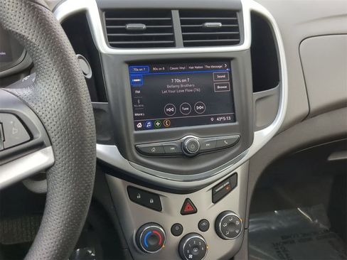 Used 2020 Chevrolet Sonic LT image 34