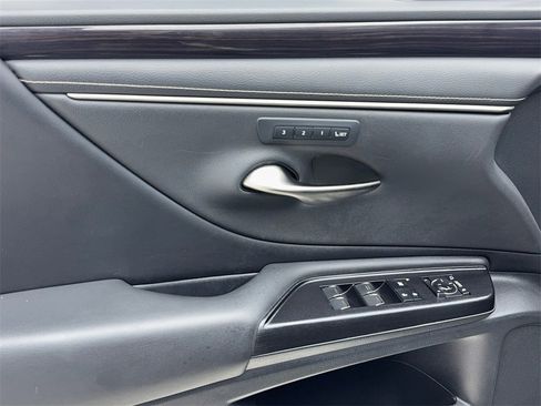 Used 2021 Lexus ES 350 w/ Premium Package image 39