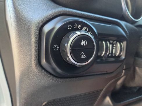 Used 2020 Jeep Gladiator Overland w/ Popular Equipment Package AWD/4WD image 30