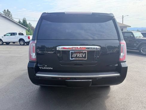 Used 2017 GMC Yukon Denali w/ Open Road Package AWD/4WD image 4