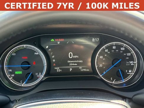 Used 2024 Toyota Venza LE image 27
