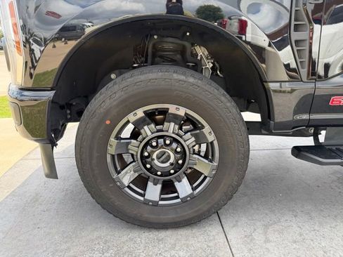 Used 2024 Ford F250 Lariat w/ Lariat Ultimate Package AWD/4WD image 4