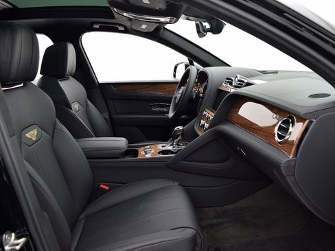 Certified 2021 Bentley Bentayga Plug-In Hybrid AWD/4WD image 25